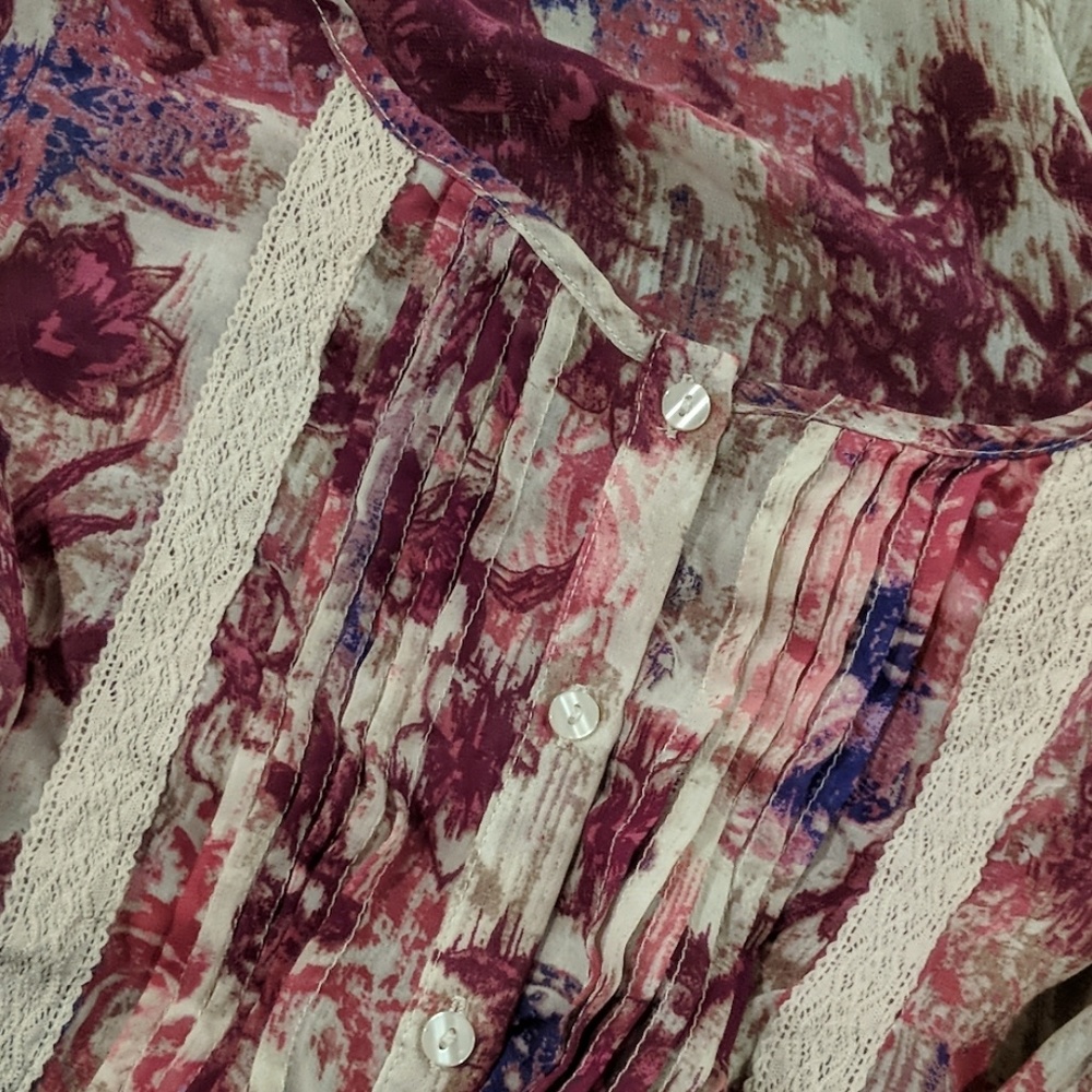 Sheer Maurices top - Picture 2 of 6